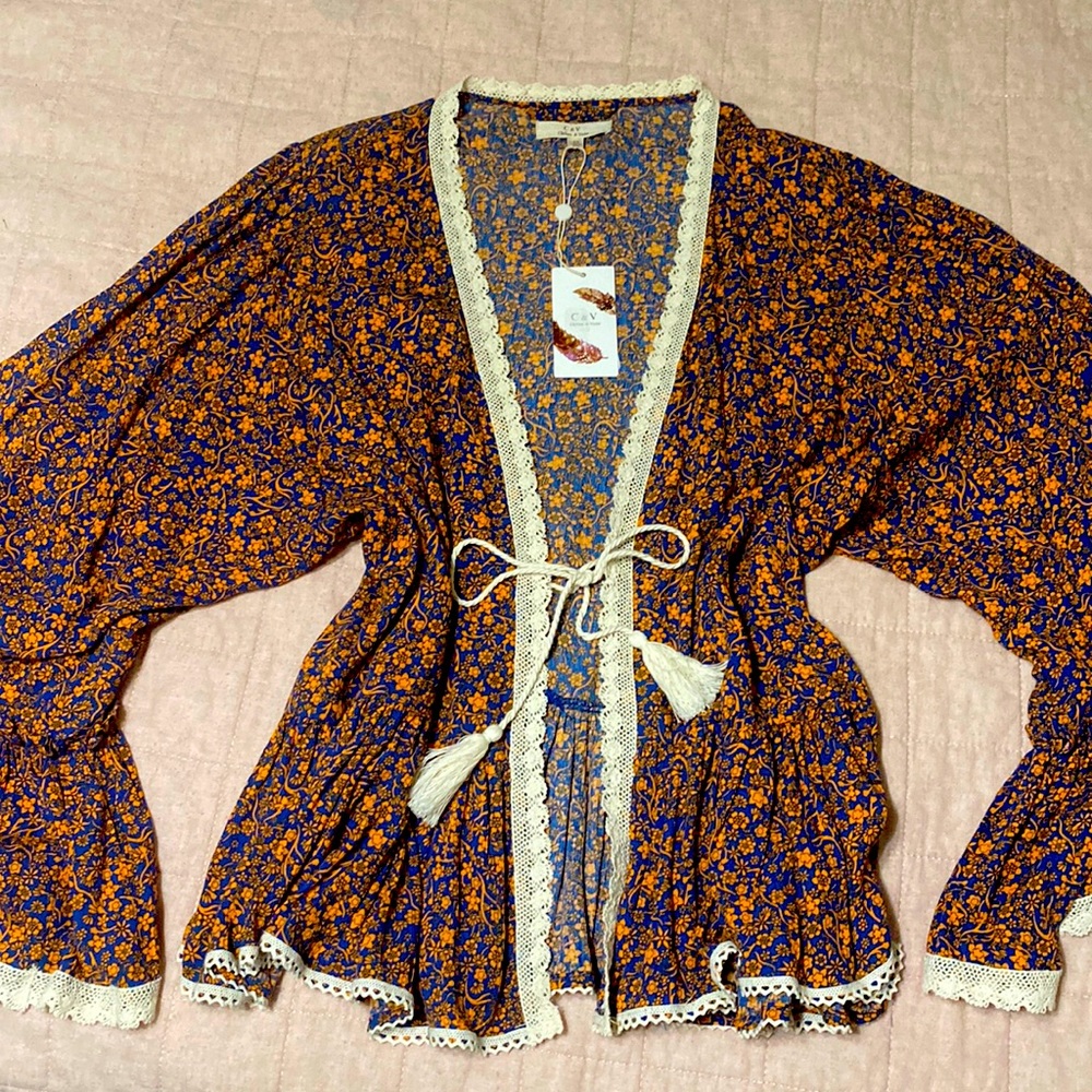 Chelsea & Violet cardigan in a floral pattern. Brand new, with tag. XS